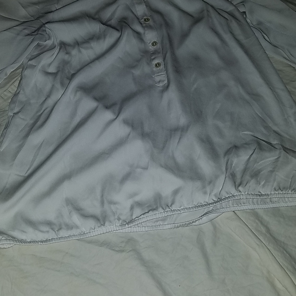 Shirt - Picture 3 of 4